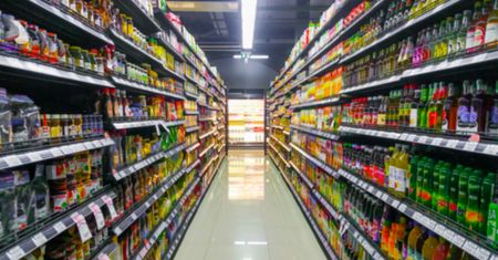 Uwzięli się na supermarket. Policja zatrzymała czteroosobowy gang
