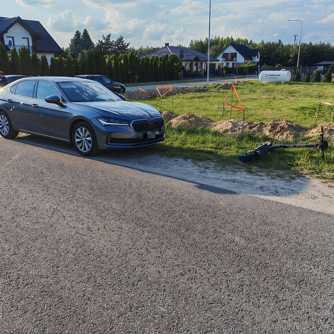 Nie miały kasków, jechały we dwie. Wypadek hulajnogi w Staroźrebach