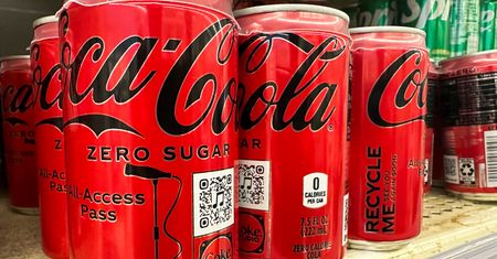 Cola zero zdrowsza od tradycyjnej? Dietetycy stawiają sprawę jasno