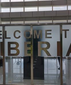 Groźny incydent w Liberii. W samolocie prezydenta pękła opona