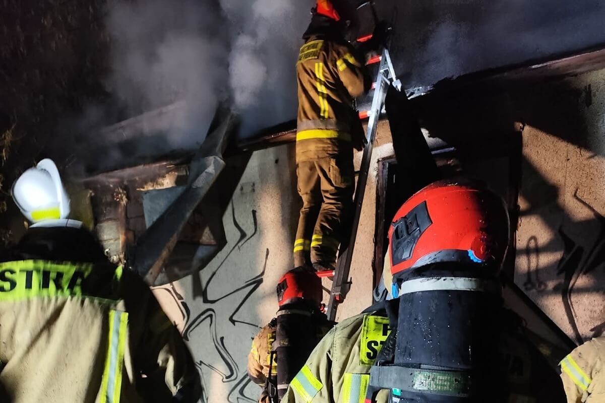 Pożar pustostanu przy ul. Działkowej w Lublinie