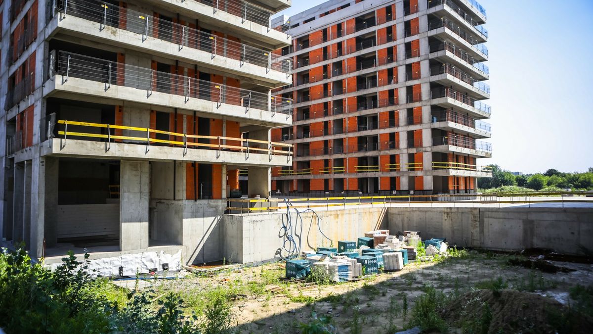 reporter_baza_2021-0706.07.2021 Warszawa Muranow Zbieg ulicy Pamietajcie o Ogrodach i ulicy Klopot Wstrzymana budowa osiedla mieszkaniowego fot. Adam Burakowski/REPORTERAdam Burakowski/REPORTER