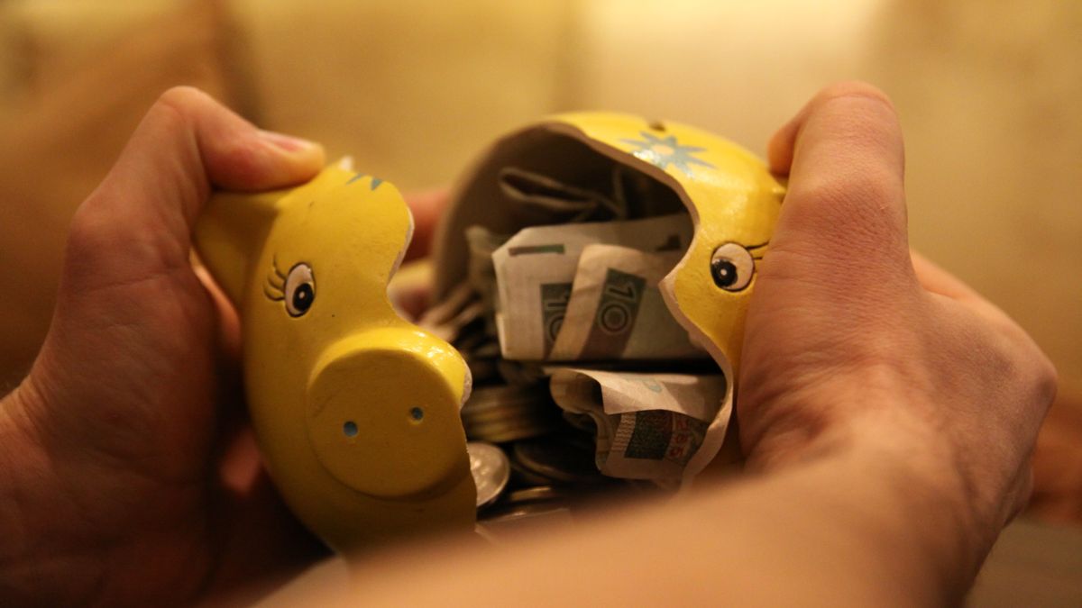 Oszczędzanie tylko w teorii wydaje się łatwe. Jaką metodę wybrać?