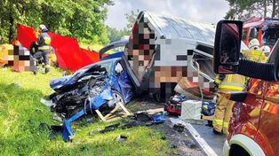 Stołeczno: Tragiczne zderzenie na DK25. Nie żyje 17-latka, są ranni
