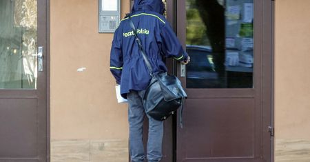 Poczta Polska wypłaci premie dla pracowników. Są znane szczegóły
