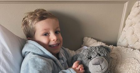 Podczas kąpania dziecka wyczuła guzek. Po blisko roku rodzice poznali diagnozę