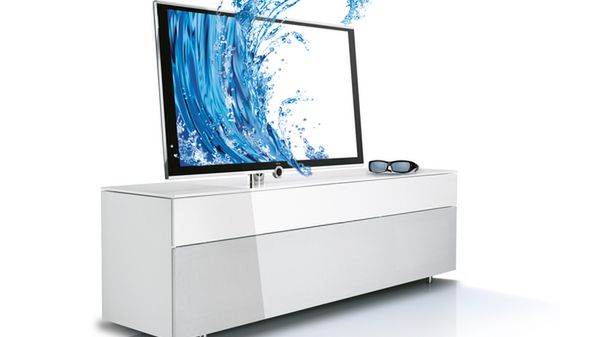 Loewe się ceni. Panel 3D za 21 000 zł [galeria] 1