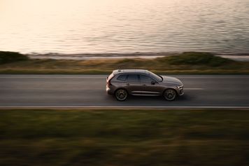 Volvo Cars z kolejnymi zwolnieniami: strata 3,7 mld i tąpnięcie akcji