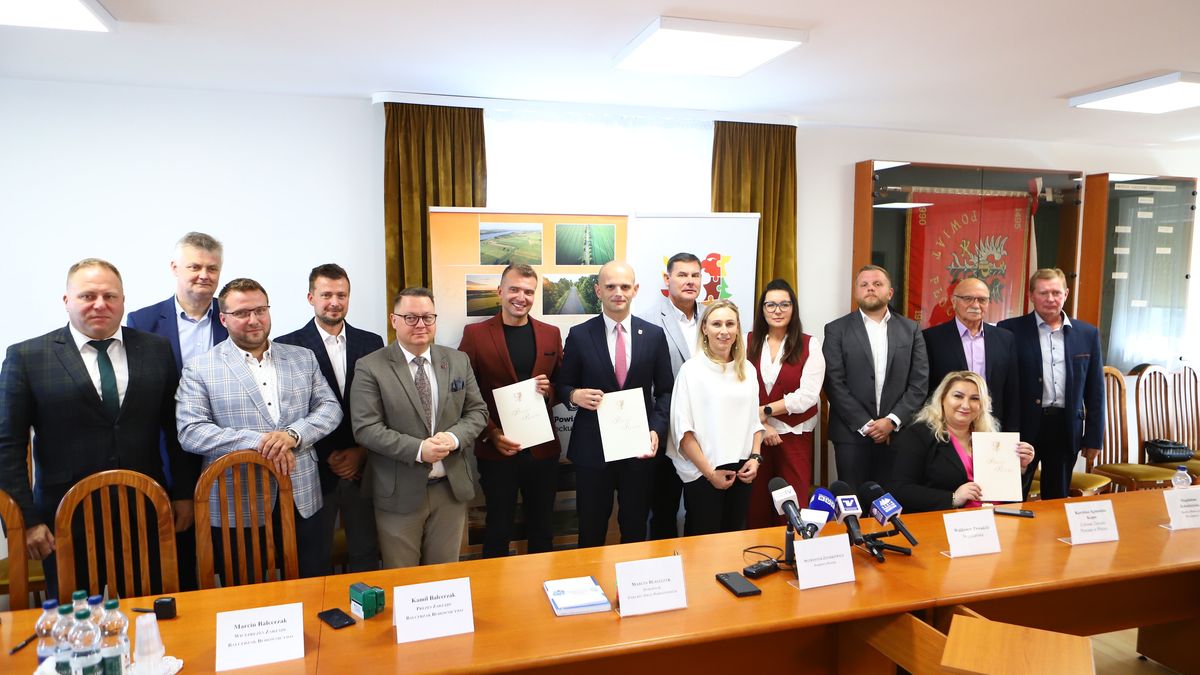 Oficjalne podpisanie umowy