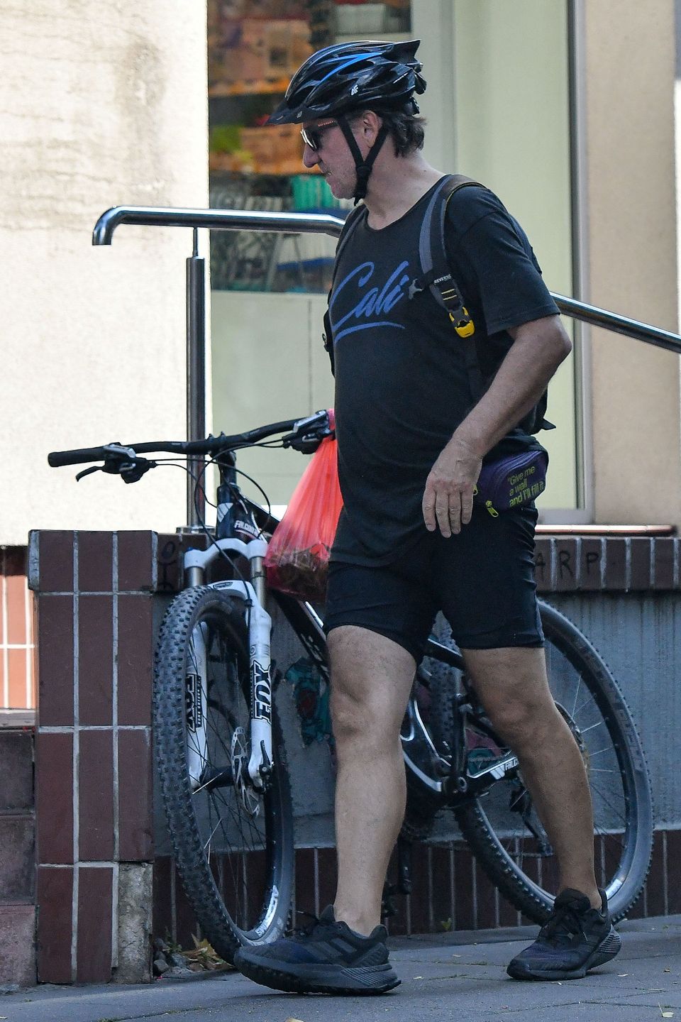 Robert Więckiewicz na wycieczce rowerowej
