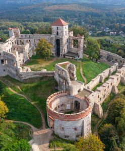 Polski zamek zagrał w serialu Netflixa. Nazywano go małym Wawelem