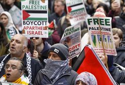 Tysiące na ulicach Londynu. "Rishi Sunak, wstydź się"