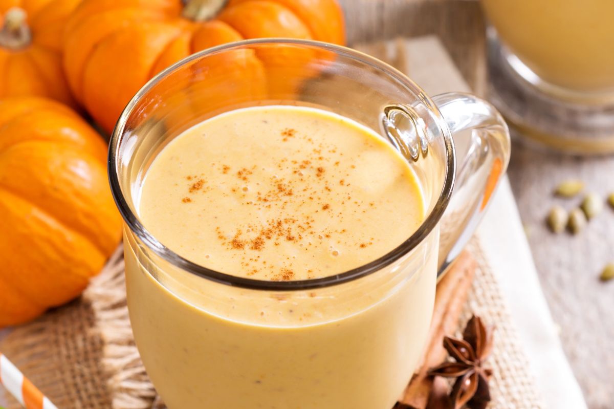 Zapomnij o pumpkin spice latte. Ten jesienny napój przyjemnie rozgrzewa, dodaje energii i pomaga schudnąć