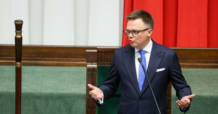 "Sejmowa tragikomedia". Hołownia pisze o Wąsiku i Kamińskim