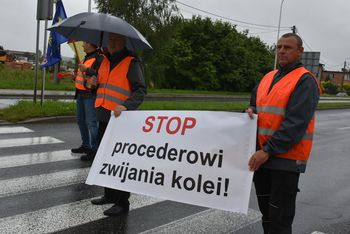 Żory: Protest związkowców. Blokują zjazd z autostrady A1. Jakie są ich postulaty?
