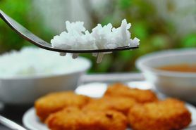 Jak gotować ryż, żeby nie szkodził? To wcale nie jest takie oczywiste!