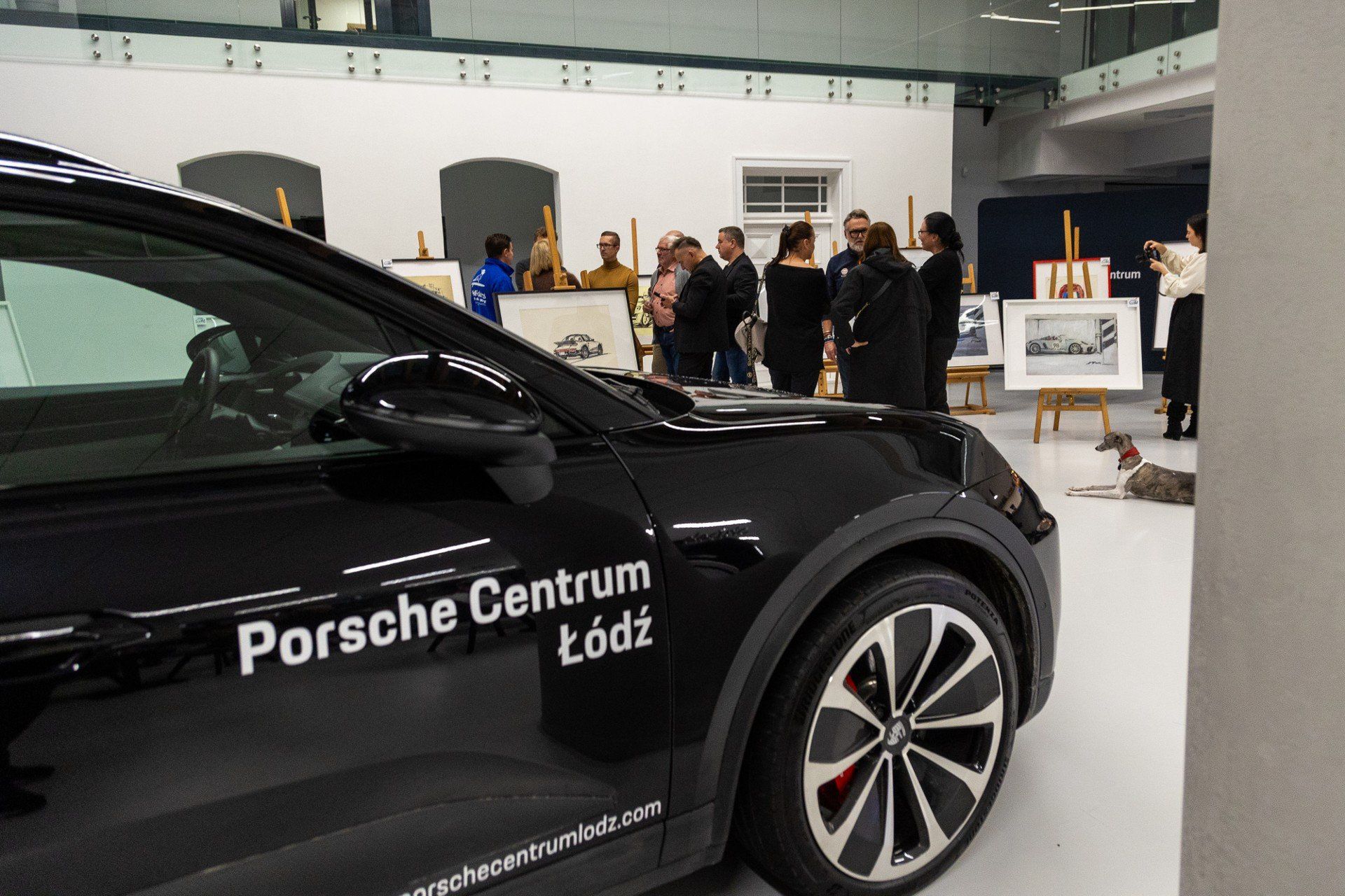 Wernisaż sztuki, architektury i motoryzacji w Sieradzu