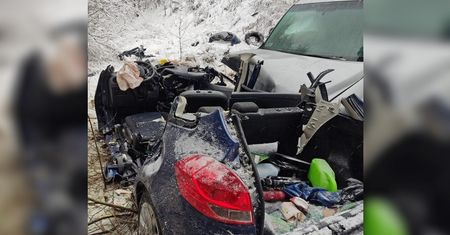Koszmarny wypadek pod Zawierciem. Nie żyje kobieta, mężczyzna i dziecko trafili do szpitala