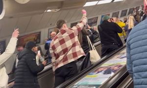 Nagranie z metra w Budapeszcie. Ludzie wykrzykiwali jedno