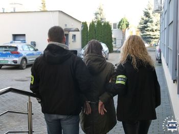 Włoszczowa: 59-latka padła ofiarą oszustów. Straciła 350 tys. zł