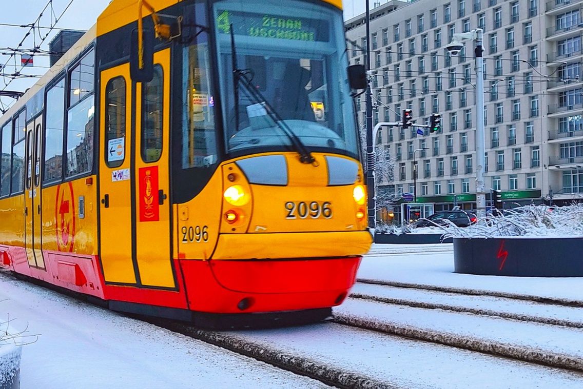 Warszawa. Wypadek na Woli. Mężczyzna wpadł pod tramwaj