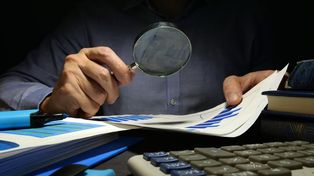 Ponad 48 milionów złotych dla budżetu państwa! KAS rozbiła schemat podatkowy w firmie logistycznej