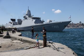 Holandia wysyła fregatę na Morze Śródziemne. Niepokój po atakach Iranu