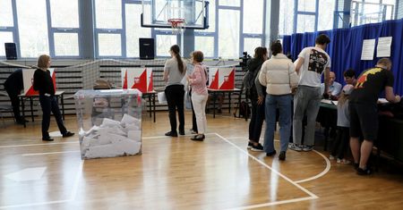 Wybory samorządowe 2024. Pierwsze wyniki już po godzinie 21 w TVN24 i WP