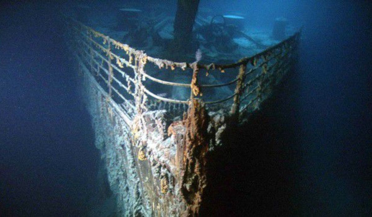 Photo of the bow section of the Titanic wreck