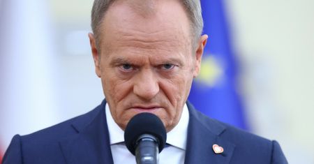 Kilkadziesiąt postępowań. Grożą Tuskowi