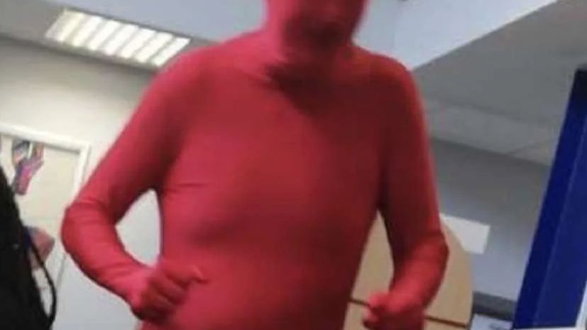 Nauczyciel przebrał się za Spidermana. Sprawą zajęła się policja