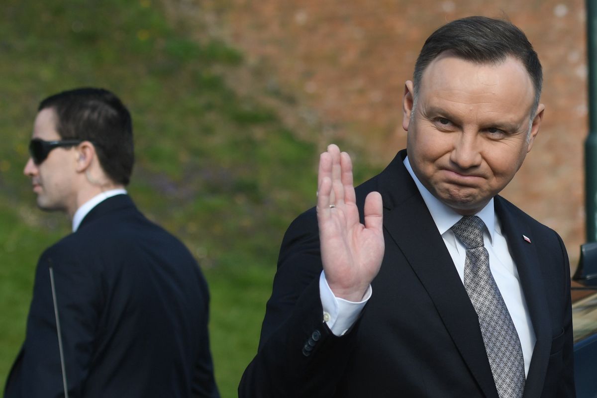 Prezydent Andrzej Duda zapożyczył się na milion złotych, spłaca ogromne raty