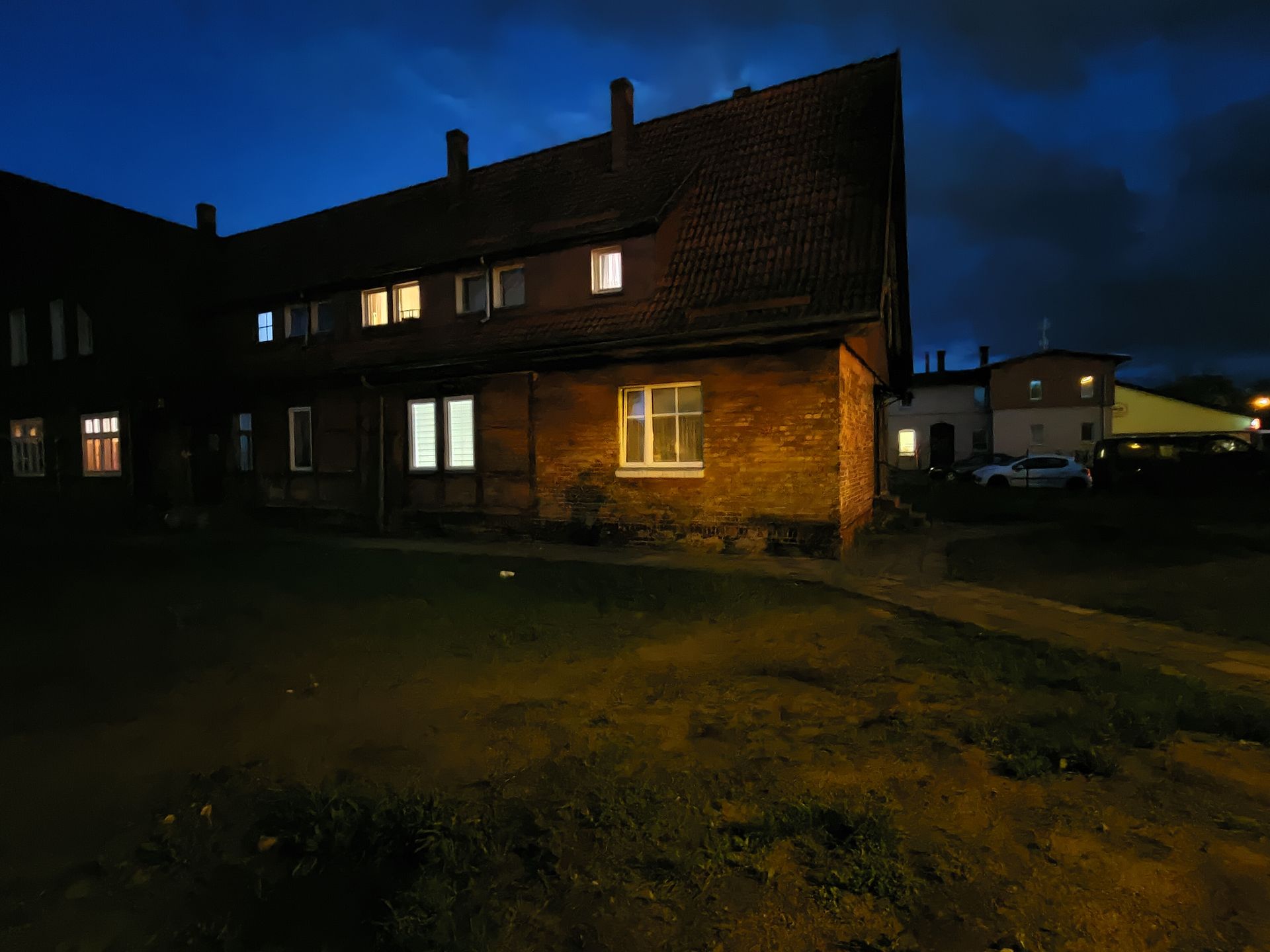 Smartfon inny niż (prawie) wszystkie. ASUS Zenfone 8 Flip: test 65