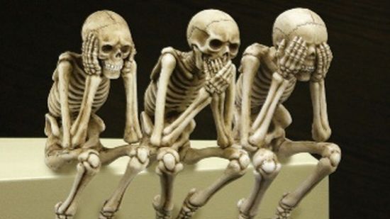 Co można postawić na monitorze? 1