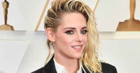 Kristen Stewart szokuje na czerwonym dywanie. Zrezygnowała z sukni na rzecz szortów