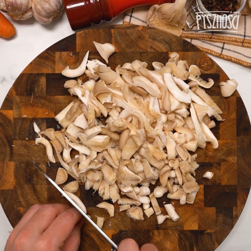 Oyster mushrooms will replace offal in the soup.