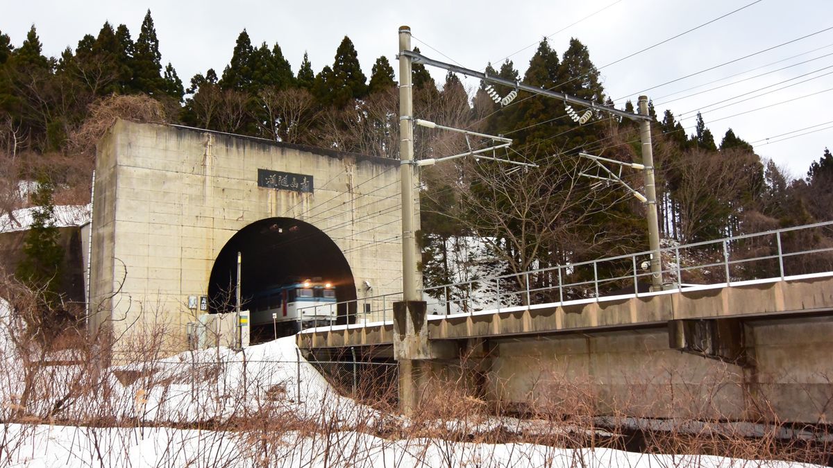 Wjazd do tunelu Seikan