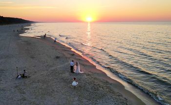 Krynica Morska: Plaża Biała. Relaks, zabawa i cudowne zachody słońca