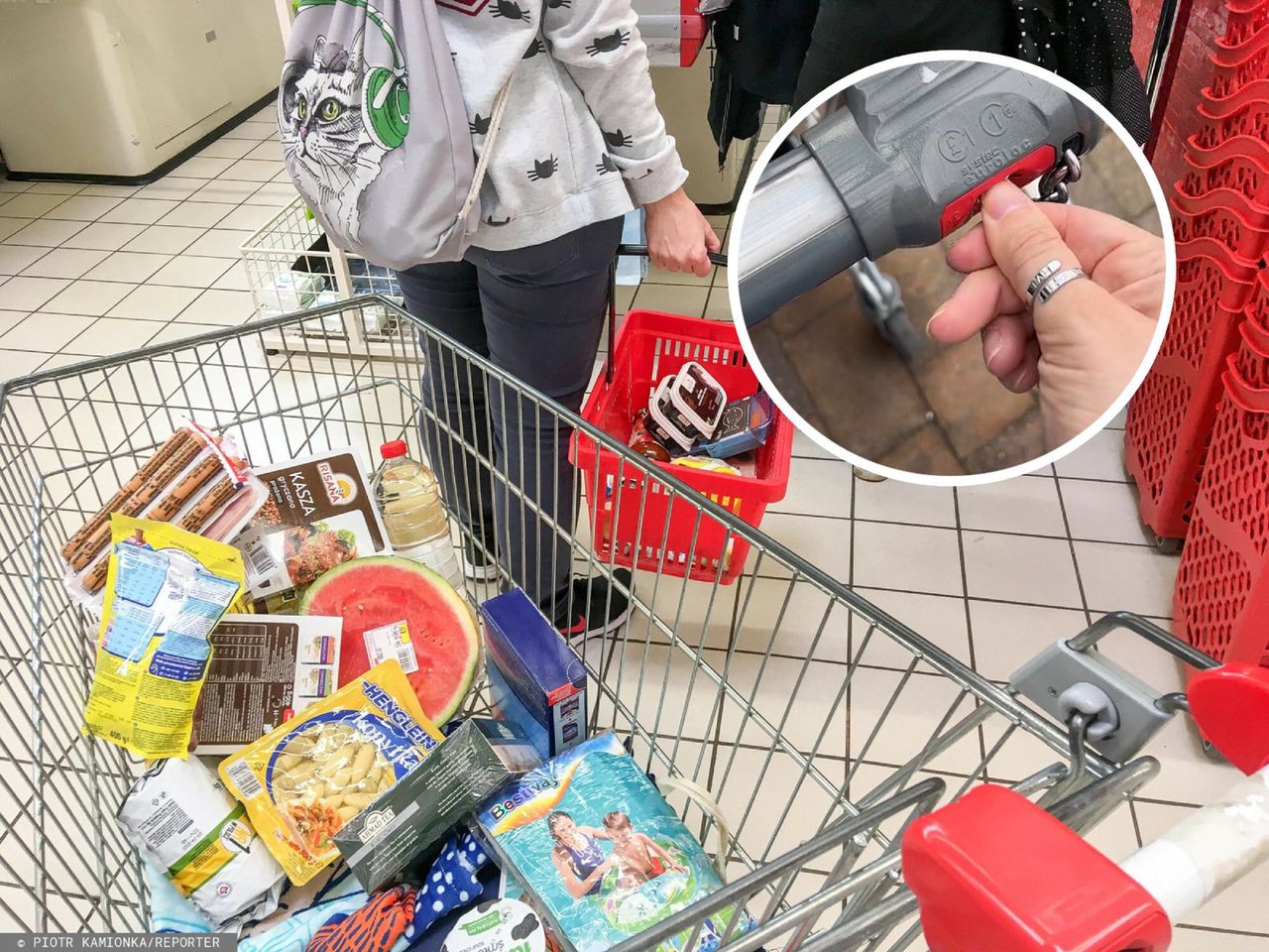 Nie masz monet? Wsuń do otworu. Zawsze działa