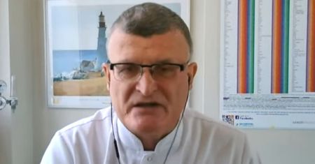 COVID-19. Dr. Grzesiowski: Decyzja ministra jest kompletnie nieodpowiedzialna