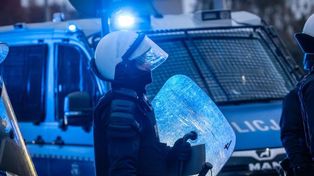 Policjanci ranni podczas zamieszek z pseudokibicami. Nie dopuścili do otwartej konfrontacji