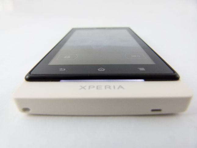 Sony Xperia sola - dół