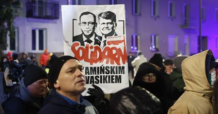 Więźniowie polityczni w Polsce? Helsińska Fundacja Praw Człowieka zabiera głos
