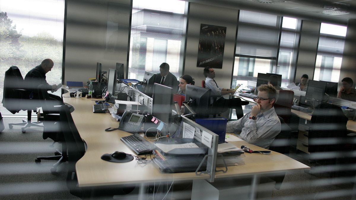 Pracownicy Centrum Finansowego Sony Pictures EntertainmentAdam War�awabiuro, biurowiec, biznes, centrum, finanse, finansowe, ksi�gowa, BINARY<(10) bytes>, ksi�gowy, �u�ycka Office Park, otwarcie, pracownicy, pracownik, rozlicenia, Sony Pictures Entertainment