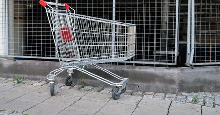 Tak omijają zakaz handlu w niedzielę. Sklep znanej sieci stał się wypożyczalnią rowerów