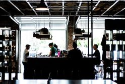 Koronawirus w Polsce. Nowe obostrzenia wkrótce? Chodzi o kina, teatry, bary i puby