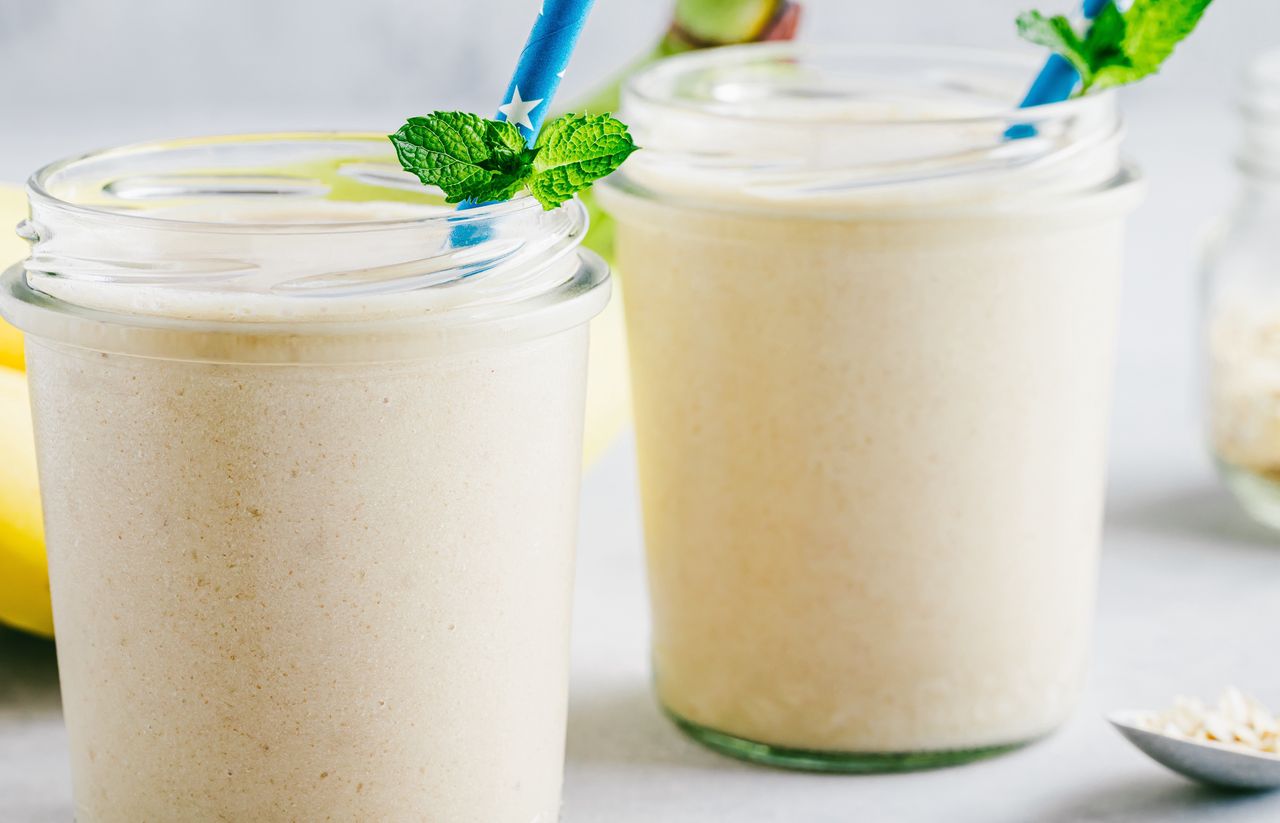 Ten koktajl może zastąpić śniadanie. Przy okazji zadziała jak krem do twarzy