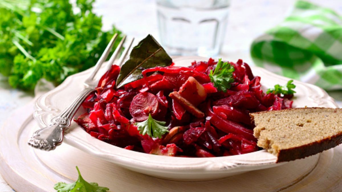 Przepis na gulasz z buraków. Potrawa nie tylko dla wegan i wegetarian 