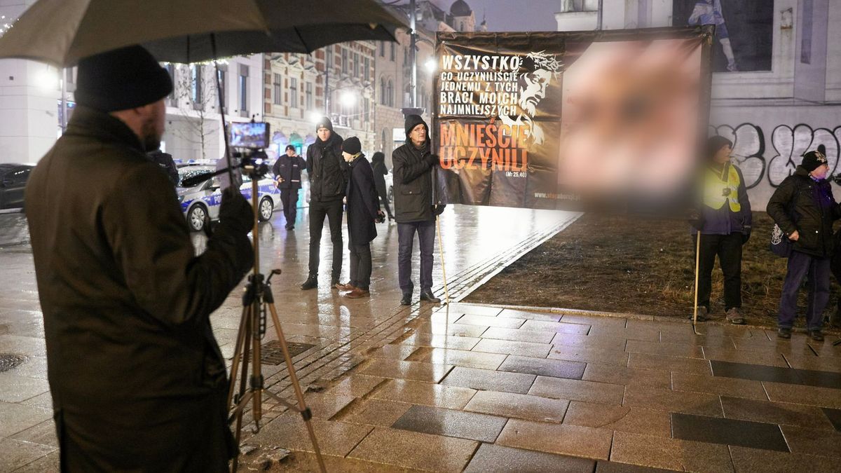 Manifestacja srodowiska pro life w obronie zycia poczetego w Łodzi/ zdjęcie ilustracyjne