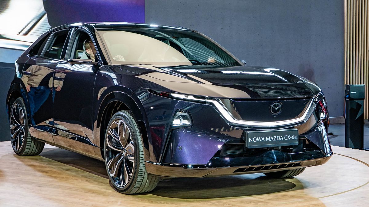 MAZDA CX - 6e